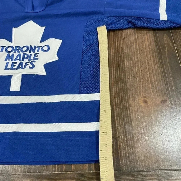 Vintage Toronto Maple Leafs CCM  NHL Jersey - Picture 11 of 11